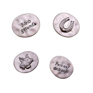 Talisman "pass auf dich auf", "bleib gesund" sort.