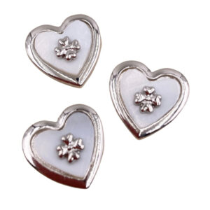 silbernes Herz mit Kleeblatt in der Mitte