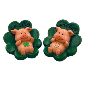 Schweinchen auf "Viel Glück"-Kleeblatt sort.