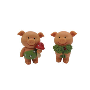 Schweinchen mit Kleestraus oder Pilz sort.