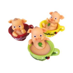 Schweinchen in Tasse sort.