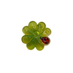 Kleeblatt aus Glas mit Marienkäfer