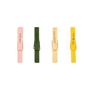 Kluppe färbig sort. 7 cm mit Schrift