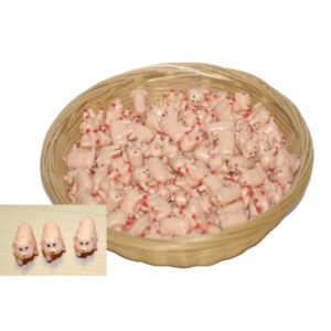 Box mit Gummischweinen stehend (83322)